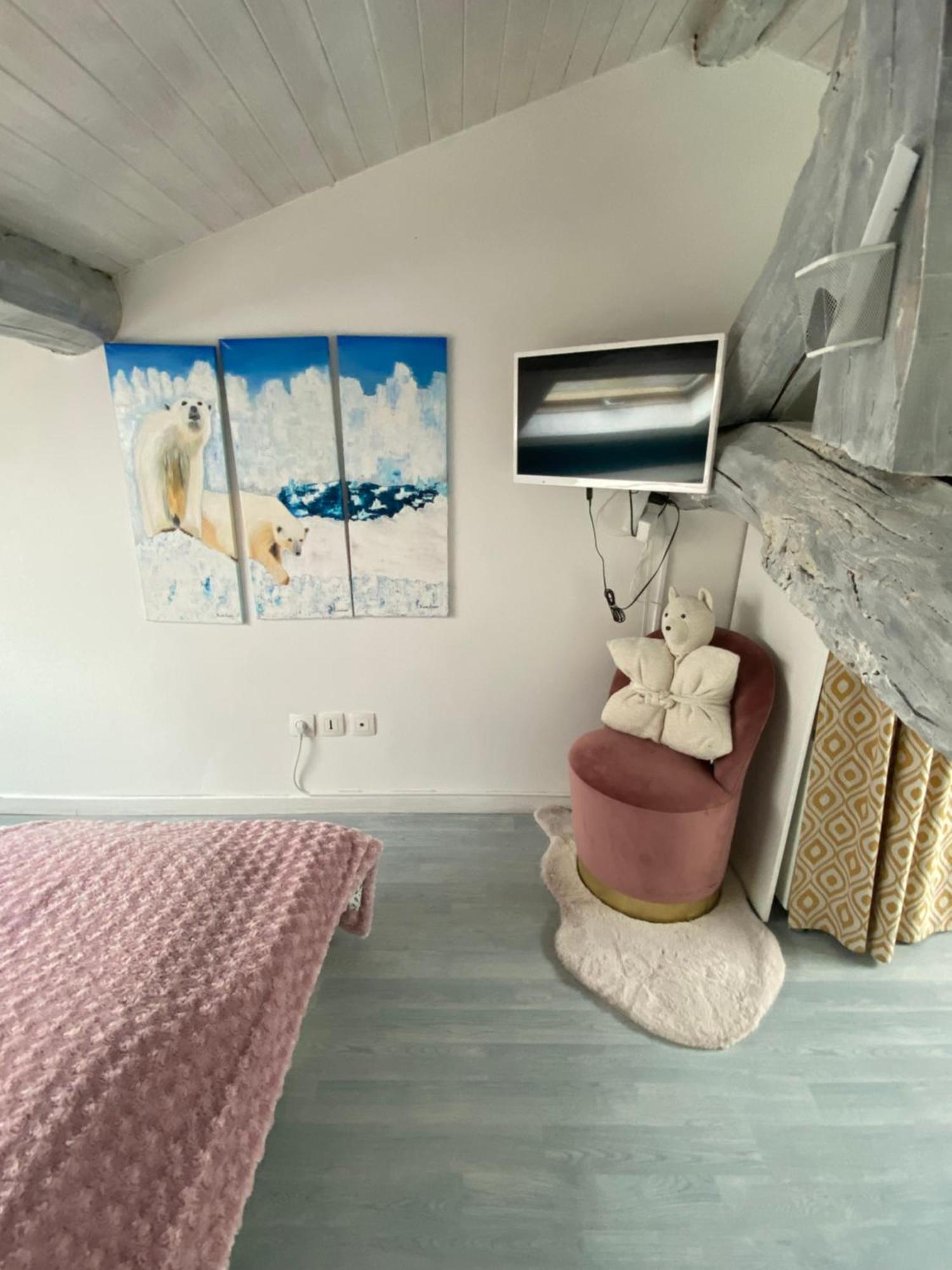 B&B Insolite Entre Lyon Et Aeroport Pusignan Eksteriør bilde